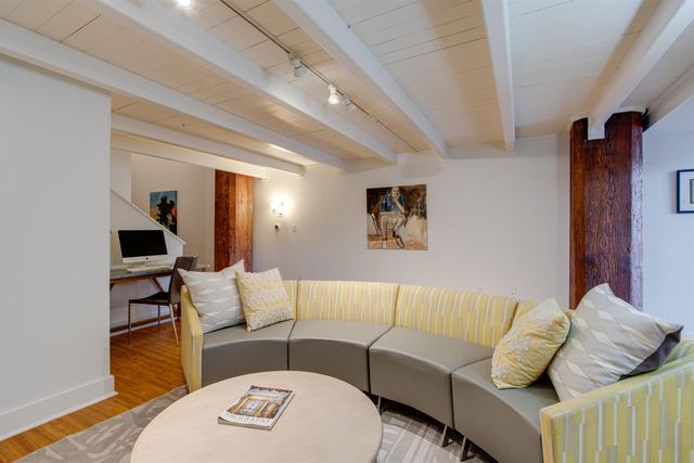 435 S Front St Apt 105, Memphis, TN 38103