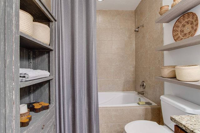 435 S Front St Apt 105, Memphis, TN 38103