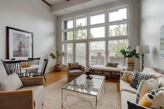 435 S Front St Apt 105, Memphis, TN 38103