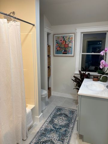 33 Pleasant, Dennis, MA 02670