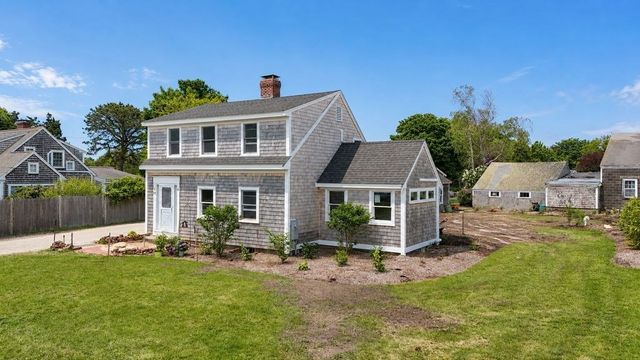 33 Pleasant, Dennis, MA 02670