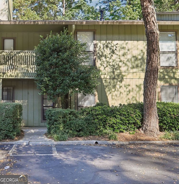 402 Dunbar Drive, Dunwoody, GA 30338 — exterior