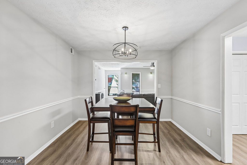 402 Dunbar Drive, Dunwoody, GA 30338 — photo 5