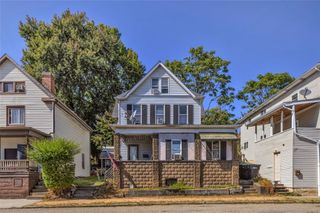 211 E 7th Avenue, Tarentum, PA 15084