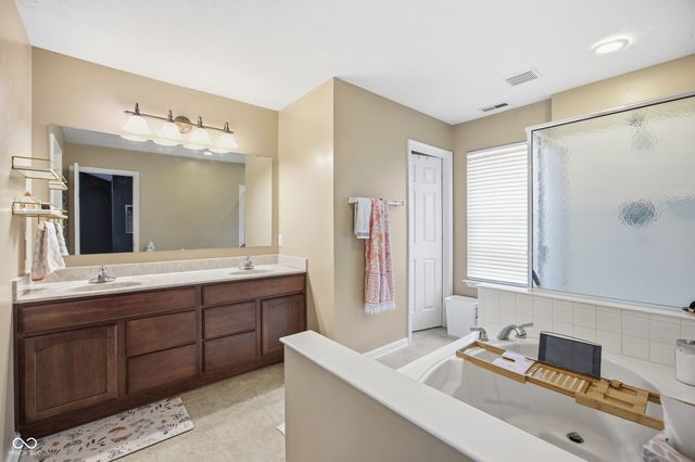 15967 Timpani Way, Noblesville, IN 46060