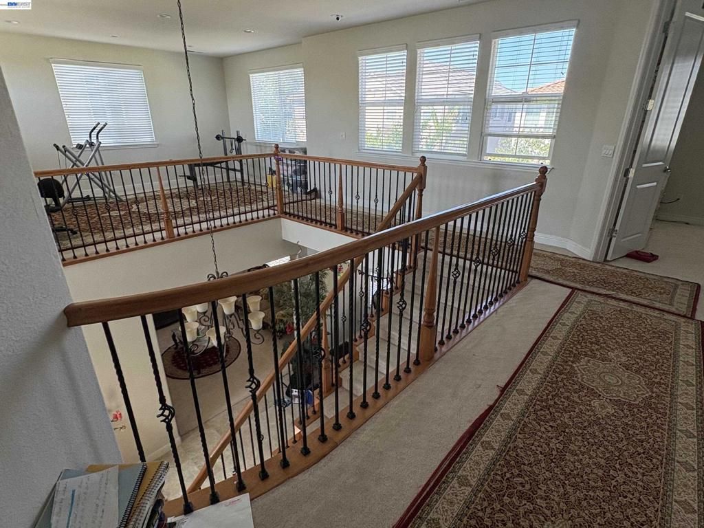 Image 4 of property listing at 379 N Sierra Madre St, Mountain House, CA 95391