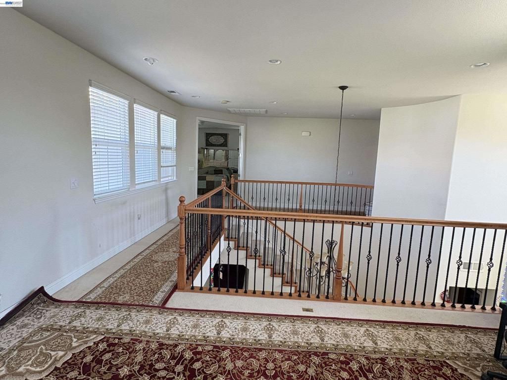 Image 7 of property listing at 379 N Sierra Madre St, Mountain House, CA 95391