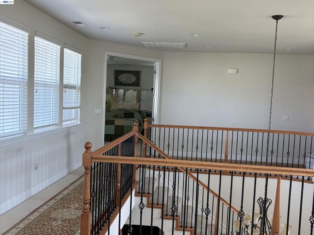 Image 8 of property listing at 379 N Sierra Madre St, Mountain House, CA 95391
