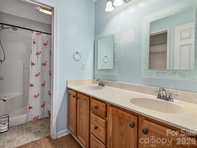 88 Wiltshire Circle, Fletcher, NC 28732