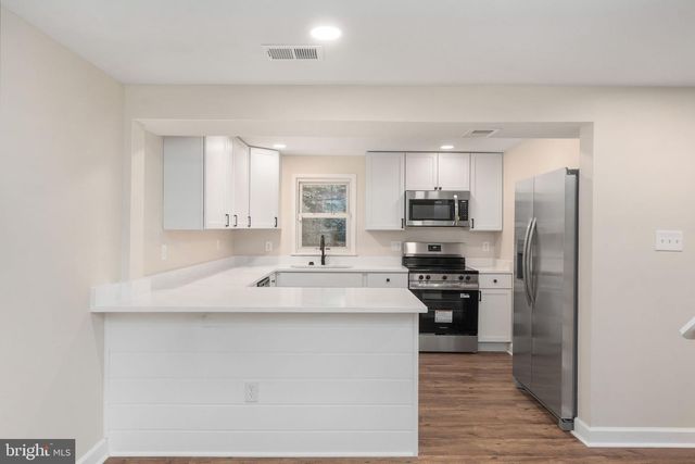 3927 FORESTDALE AVE, Woodbridge, VA 22193
