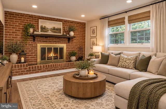 3927 FORESTDALE AVE, Woodbridge, VA 22193