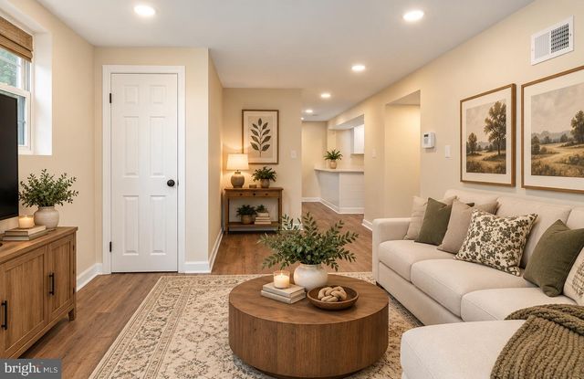 3927 FORESTDALE AVE, Woodbridge, VA 22193