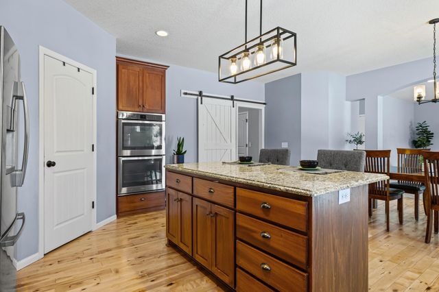 9635 Dunes Lane, Cottage Grove, MN 55016