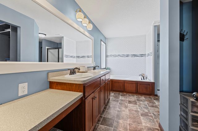 9635 Dunes Lane, Cottage Grove, MN 55016