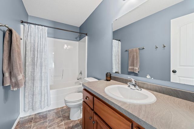 9635 Dunes Lane, Cottage Grove, MN 55016