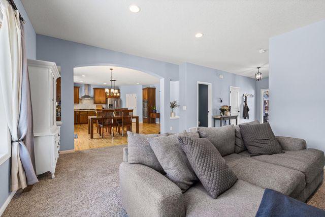 9635 Dunes Lane, Cottage Grove, MN 55016