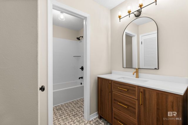 728 Spring Station Road, Mobile, AL 36609