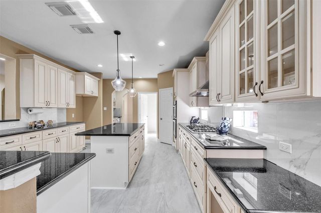 5303 Riverstone Crossing Drive, Sugar Land, TX 77479