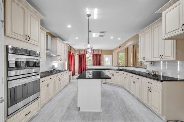 5303 Riverstone Crossing Drive, Sugar Land, TX 77479