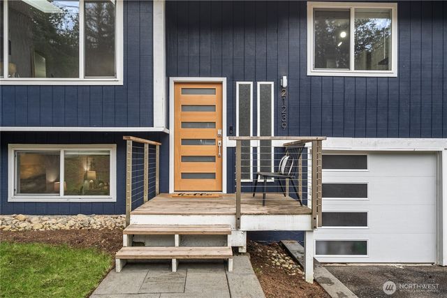 21239 NE 10th Place, Sammamish, WA 98074