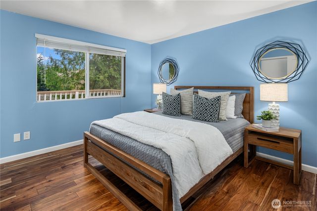 21239 NE 10th Place, Sammamish, WA 98074