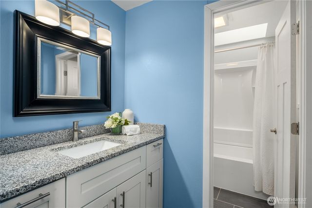 21239 NE 10th Place, Sammamish, WA 98074