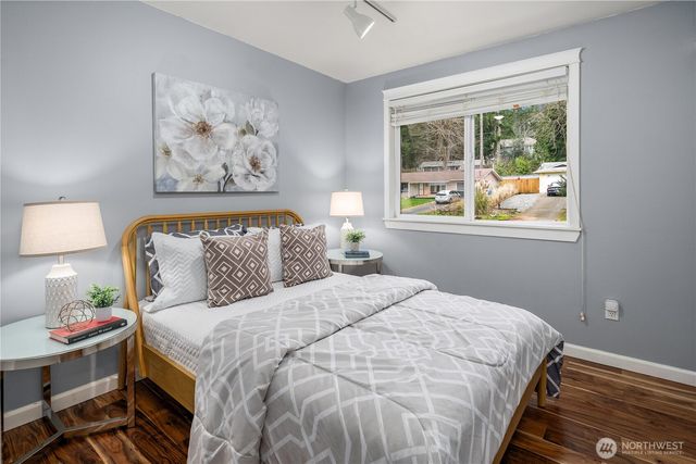 21239 NE 10th Place, Sammamish, WA 98074