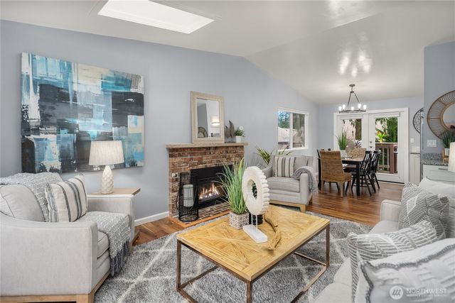 21239 NE 10th Place, Sammamish, WA 98074