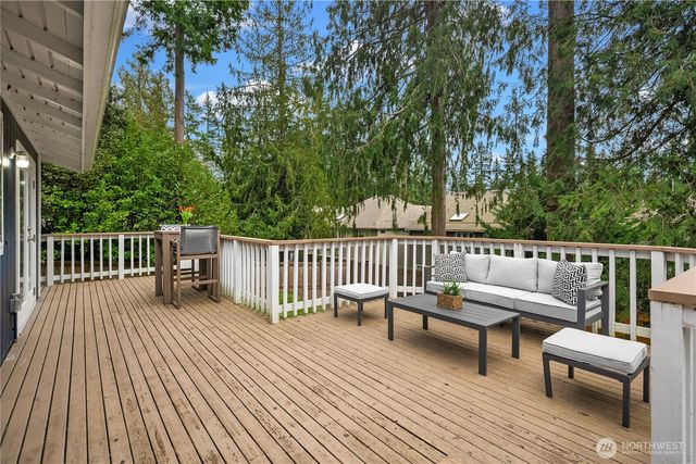 21239 NE 10th Place, Sammamish, WA 98074