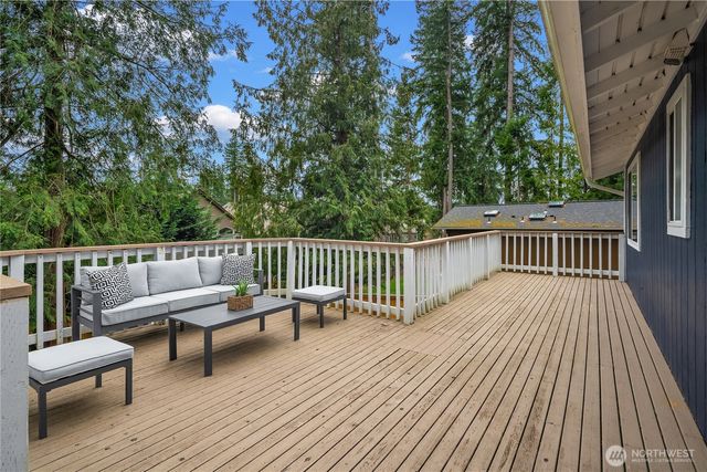 21239 NE 10th Place, Sammamish, WA 98074