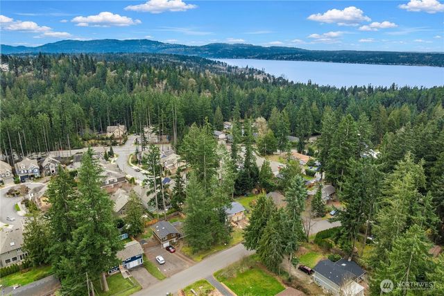 21239 NE 10th Place, Sammamish, WA 98074