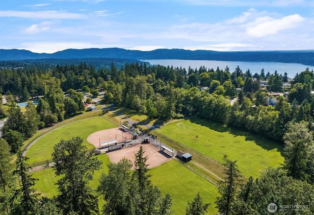 21239 NE 10th Place, Sammamish, WA 98074