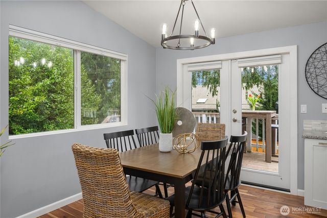 21239 NE 10th Place, Sammamish, WA 98074