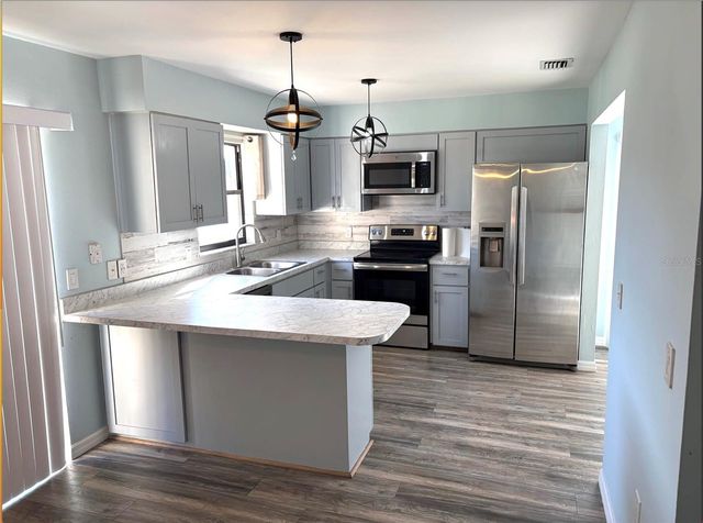 3468 51ST AVENUE DRIVE W, Bradenton, FL 34210