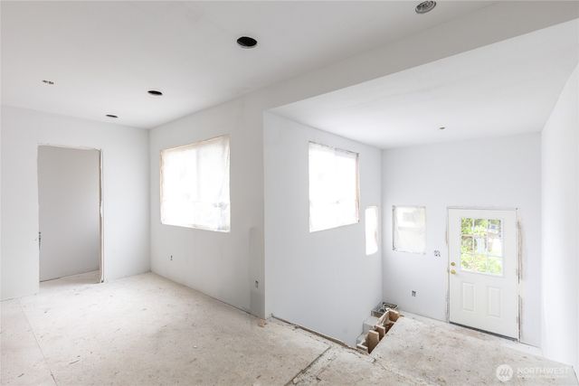 9617 15th Avenue NE, Seattle, WA 98115