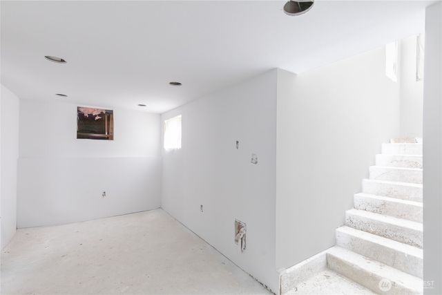 9617 15th Avenue NE, Seattle, WA 98115