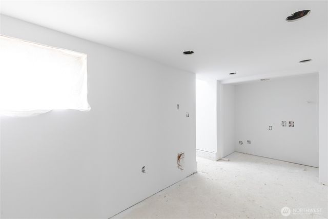 9617 15th Avenue NE, Seattle, WA 98115