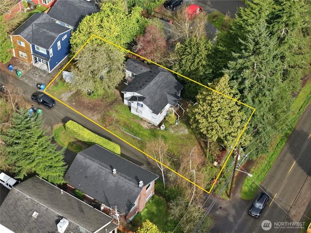 9617 15th Avenue NE, Seattle, WA 98115