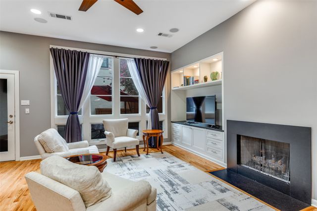 3319 W 6th Street, Fort Worth, TX 76107