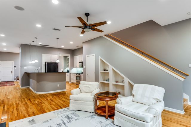 3319 W 6th Street, Fort Worth, TX 76107