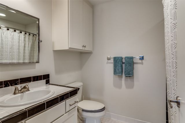 3319 W 6th Street, Fort Worth, TX 76107