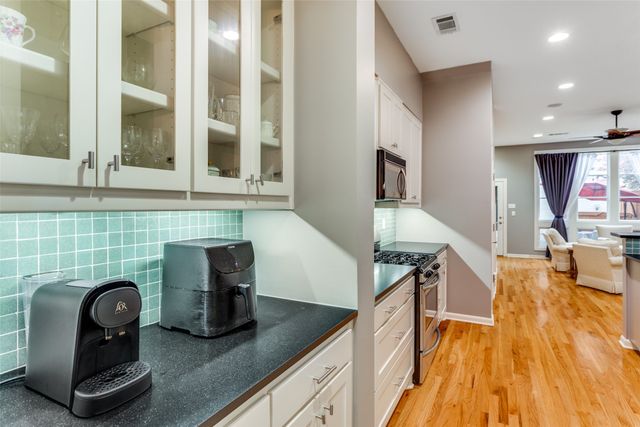 3319 W 6th Street, Fort Worth, TX 76107