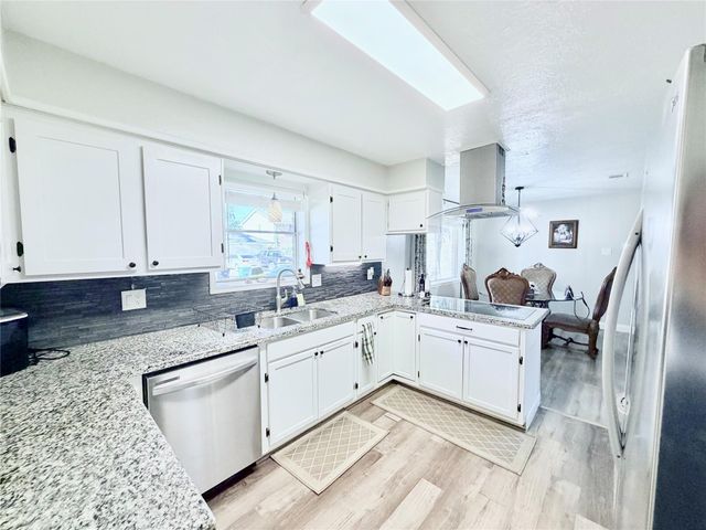 7146 Bayou Forest Drive, Houston, TX 77088