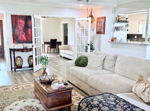 7146 Bayou Forest Drive, Houston, TX 77088