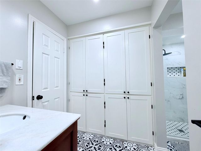 7146 Bayou Forest Drive, Houston, TX 77088