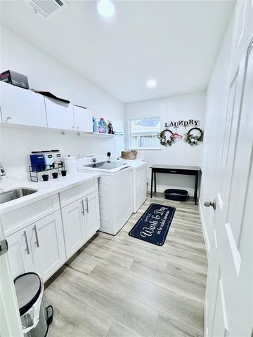 7146 Bayou Forest Drive, Houston, TX 77088