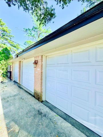 7146 Bayou Forest Drive, Houston, TX 77088