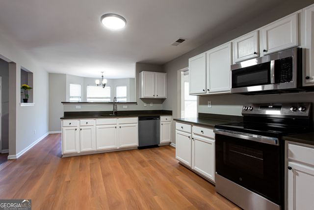 10937 Southwood Drive, Hampton, GA 30228