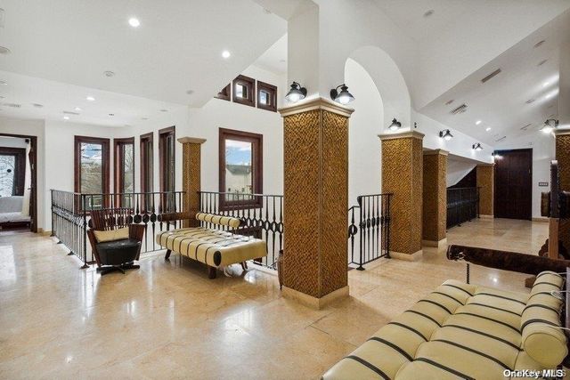 959 S End Road, Woodmere, NY 11598