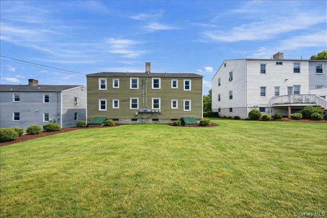 18 Vernon Terrace, Poughkeepsie, NY 12601